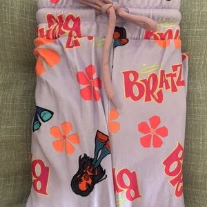 Bratz Women’s Sleep Pants with Pockets. Brand New size Medium.